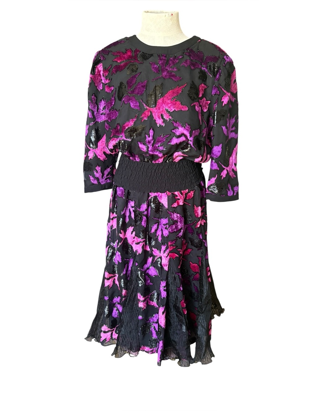Mayeelok Paris CropTop/skirt elastic waist Black/Purple velvet leaf Size medium.